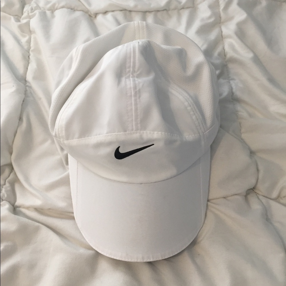 White Nike Featherlight Dri-Fit Cap